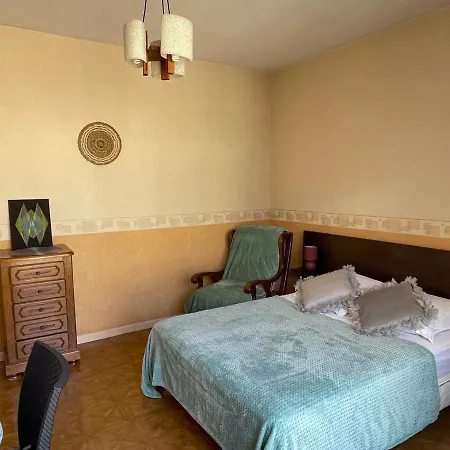 Lejlighed Calme Avec Balcon Et Parking Au Coeur D'aix-les-bains - Fr-1-555-93 Aix-les-Bains