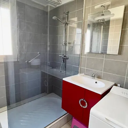 Lejlighed Calme Avec Balcon Et Parking Au Coeur D'aix-les-bains - Fr-1-555-93 Aix-les-Bains