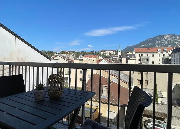 Calme Avec Balcon Et Parking Au Coeur D'aix-les-bains - Fr-1-555-93 Appartement Aix-les-Bains